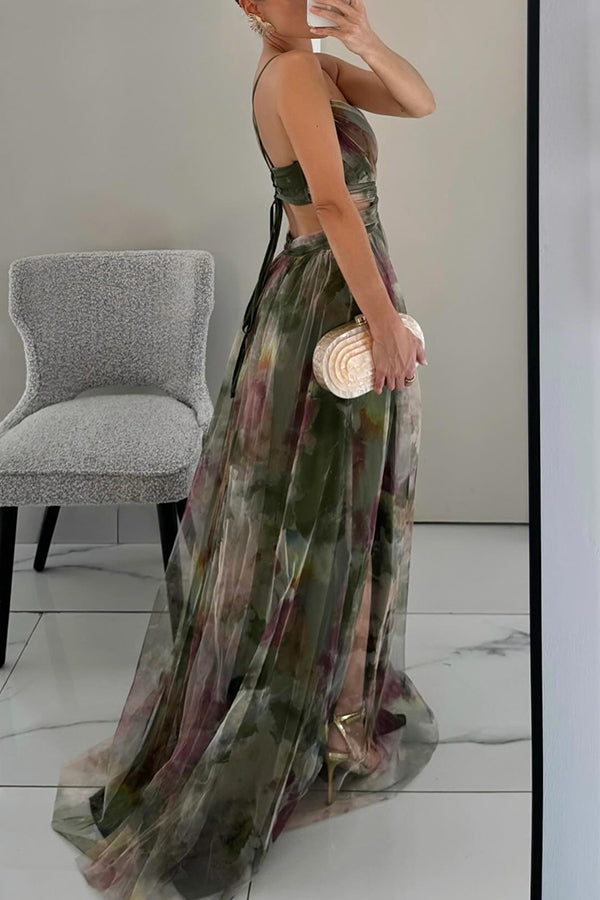 Veyla | Sculpted Silhouette Dress
